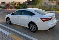 تويوتا أفالون